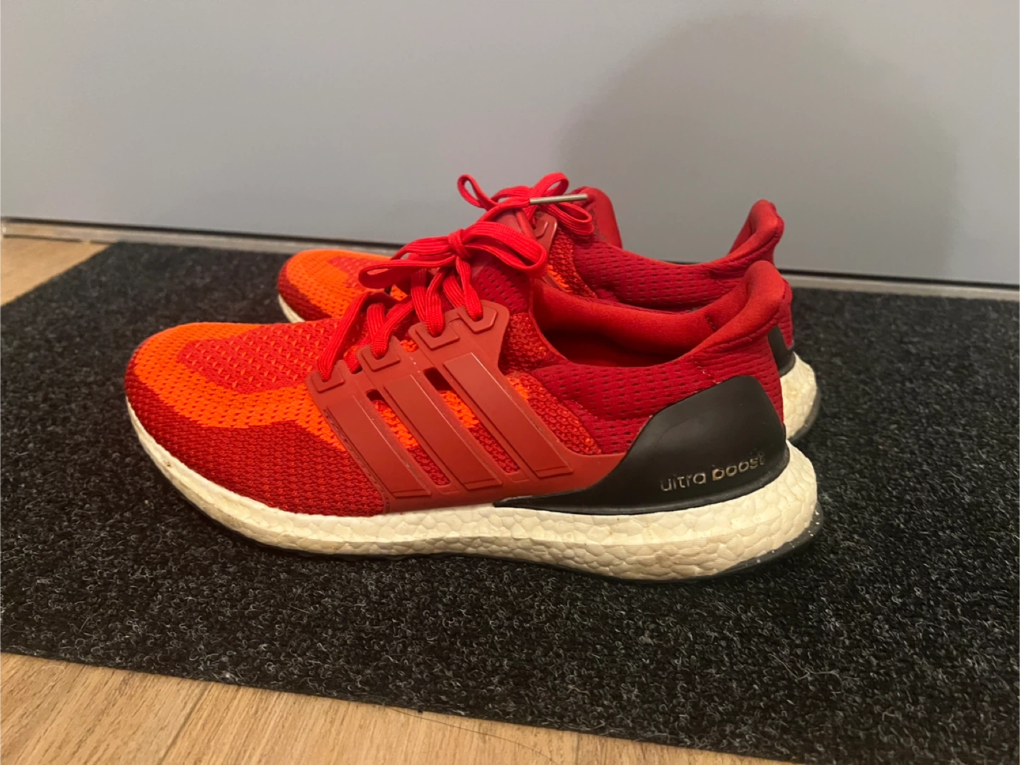 Adidas Ultra Boost “Solar Red” - US 9