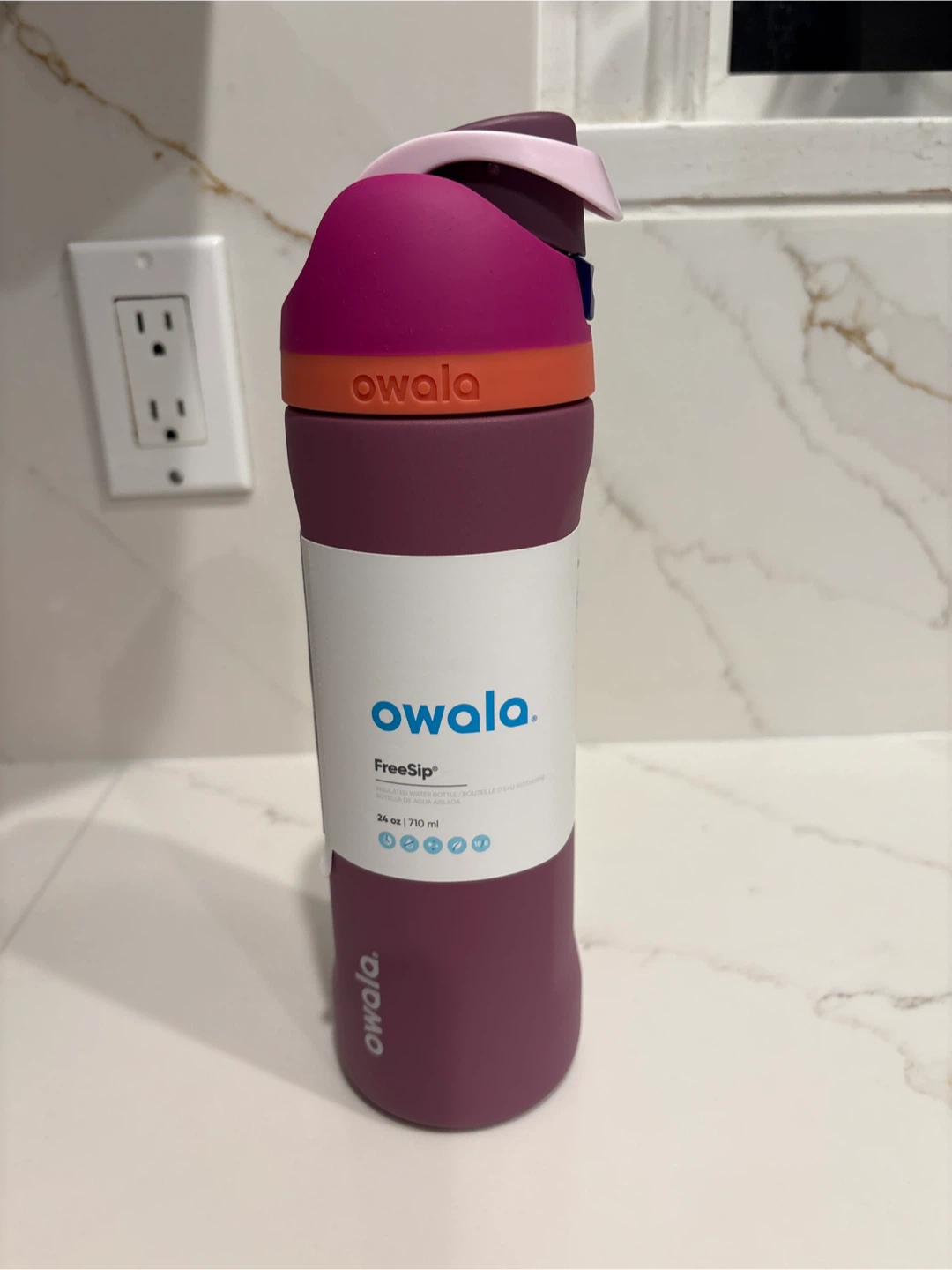 Owala FreeSip 24oz Water Bottle - photo 2