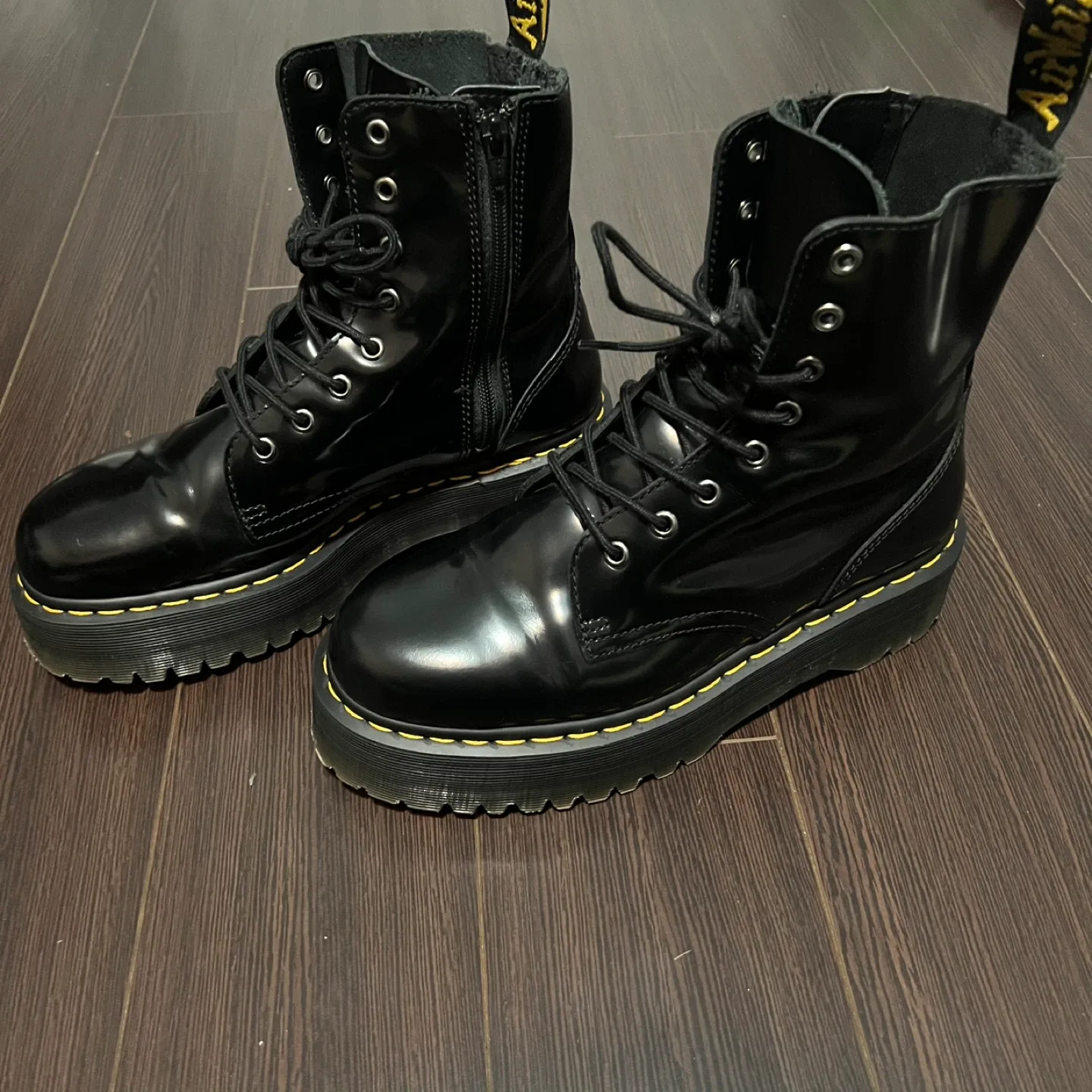 Dr. Martens Jadon Boots + FREE Polishing Kit (NO OFFERS) image indicator(4)
