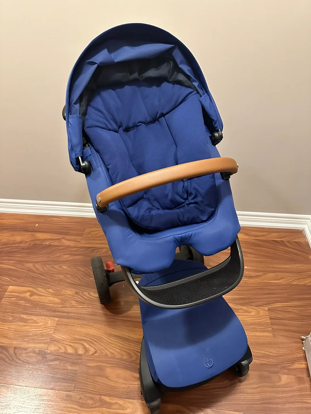 STOKKE STROLLER $500 (9.5/10) image indicator(3)