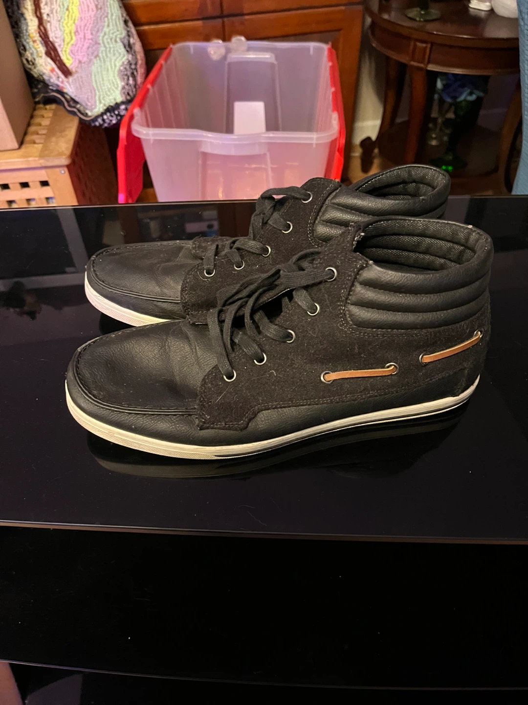ALDO Men's size 10 Black High-Top Sneakers