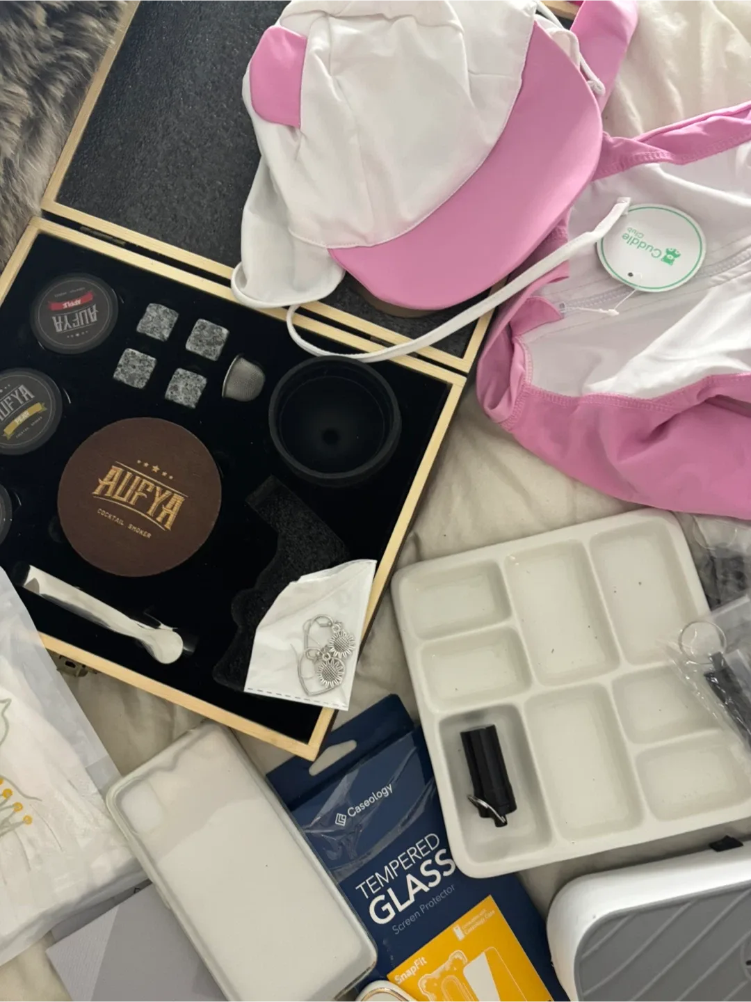 Cell phone cases, cell phone holders, baby outfits watch straps image indicator(7)