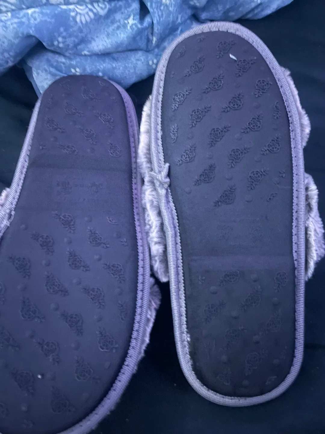 Laura Ashley Slippers, Size L (8-9) image indicator(3)