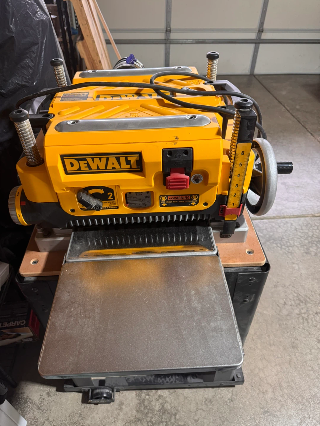 DeWalt DW735 13" Thickness Planer