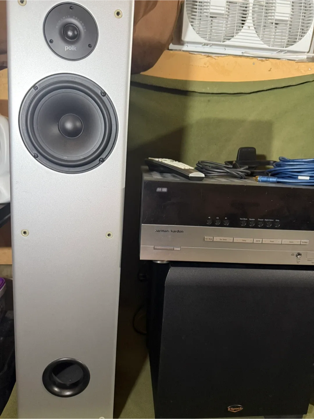 Polk Audio Tower Speakers image indicator(6)