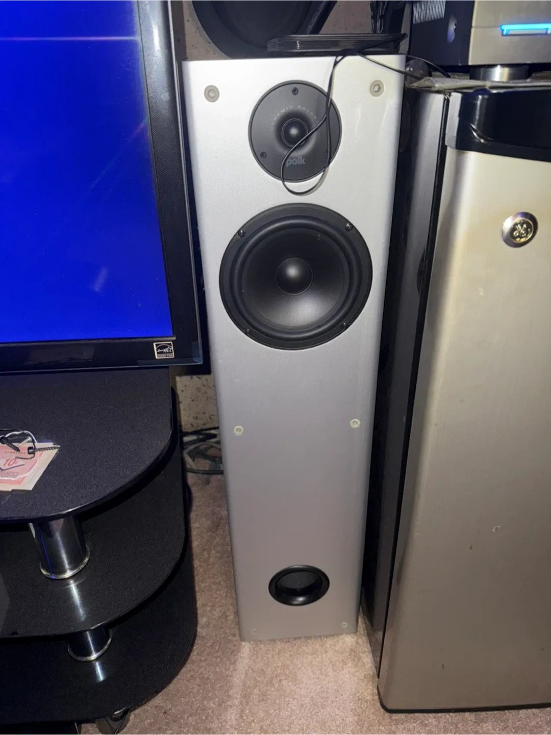 Polk Audio Tower Speakers image indicator(8)