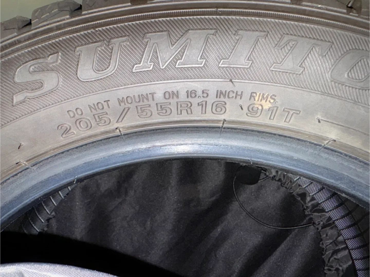 Sumitomo Tire 205/55R16 91T image indicator(3)