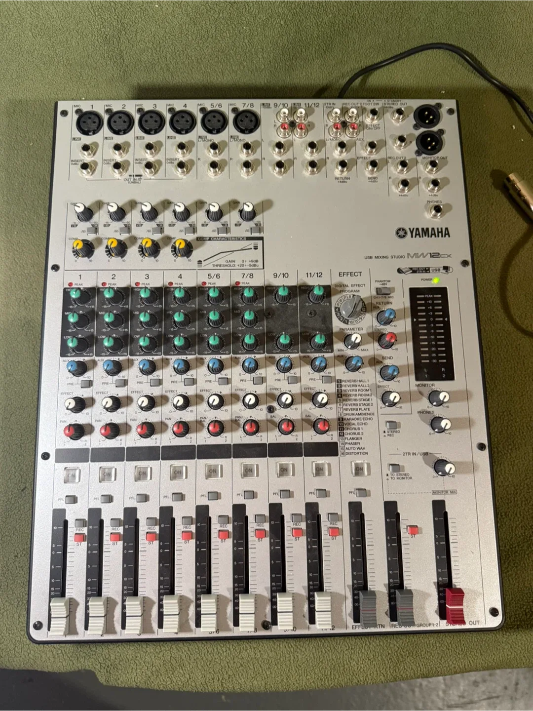 Yamaha MW12CX USB Mixer image indicator(10)