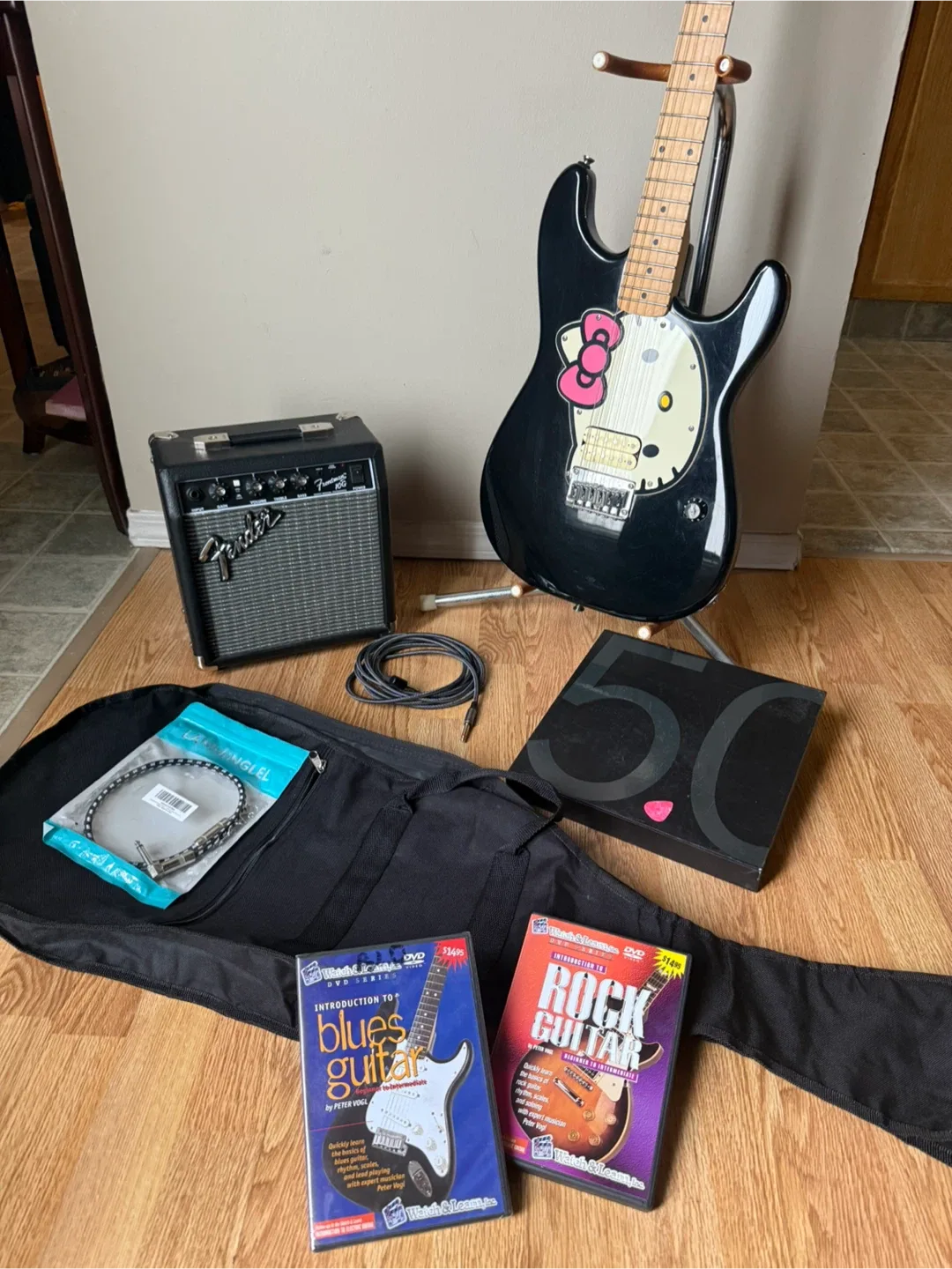 Vintage! Fender Hello Kitty Stratocaster image indicator(7)