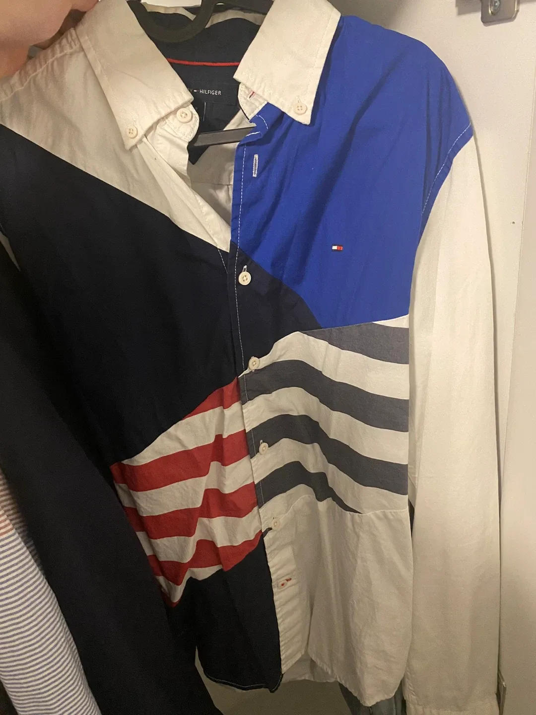 Tommy Hilfiger Button-Up Shirts image indicator(3)