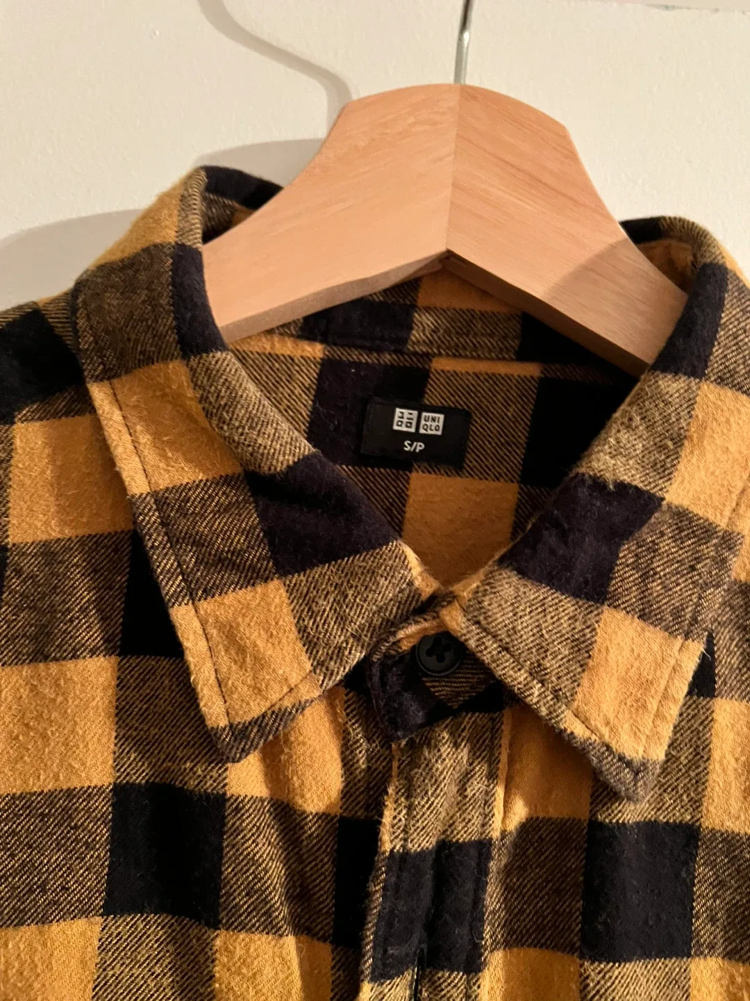 Uniqlo Flannel Shirt - Size S/P - Black & Gold image indicator(3)