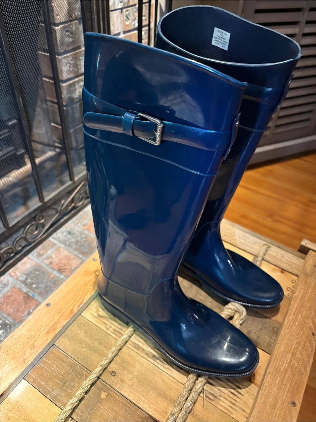 🌧️ Ralph Lauren Women’s Rain Boots - Size 10 image indicator(9)