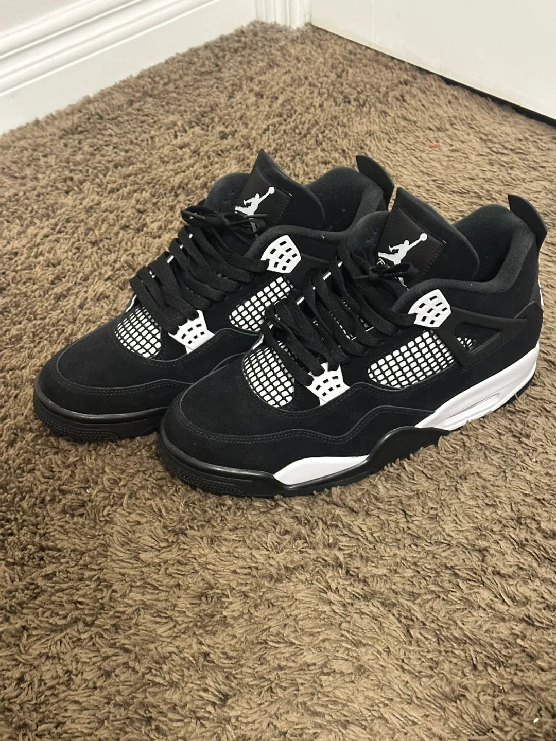 Air Jordan 4 Retro Black Cat - Size 10
