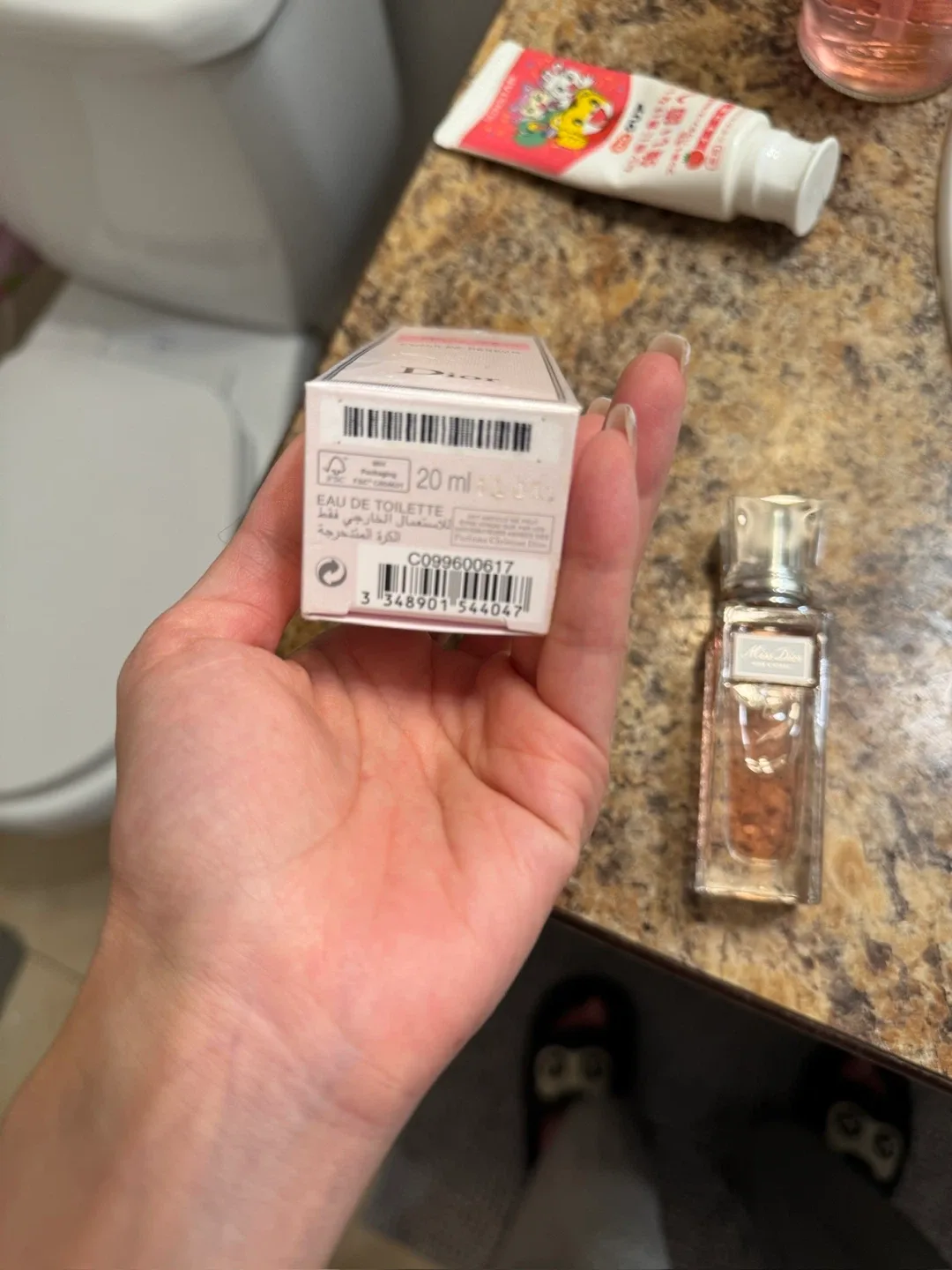 Miss Dior Rose N' Roses Roller-Pearl Perfume 20ml image indicator(3)