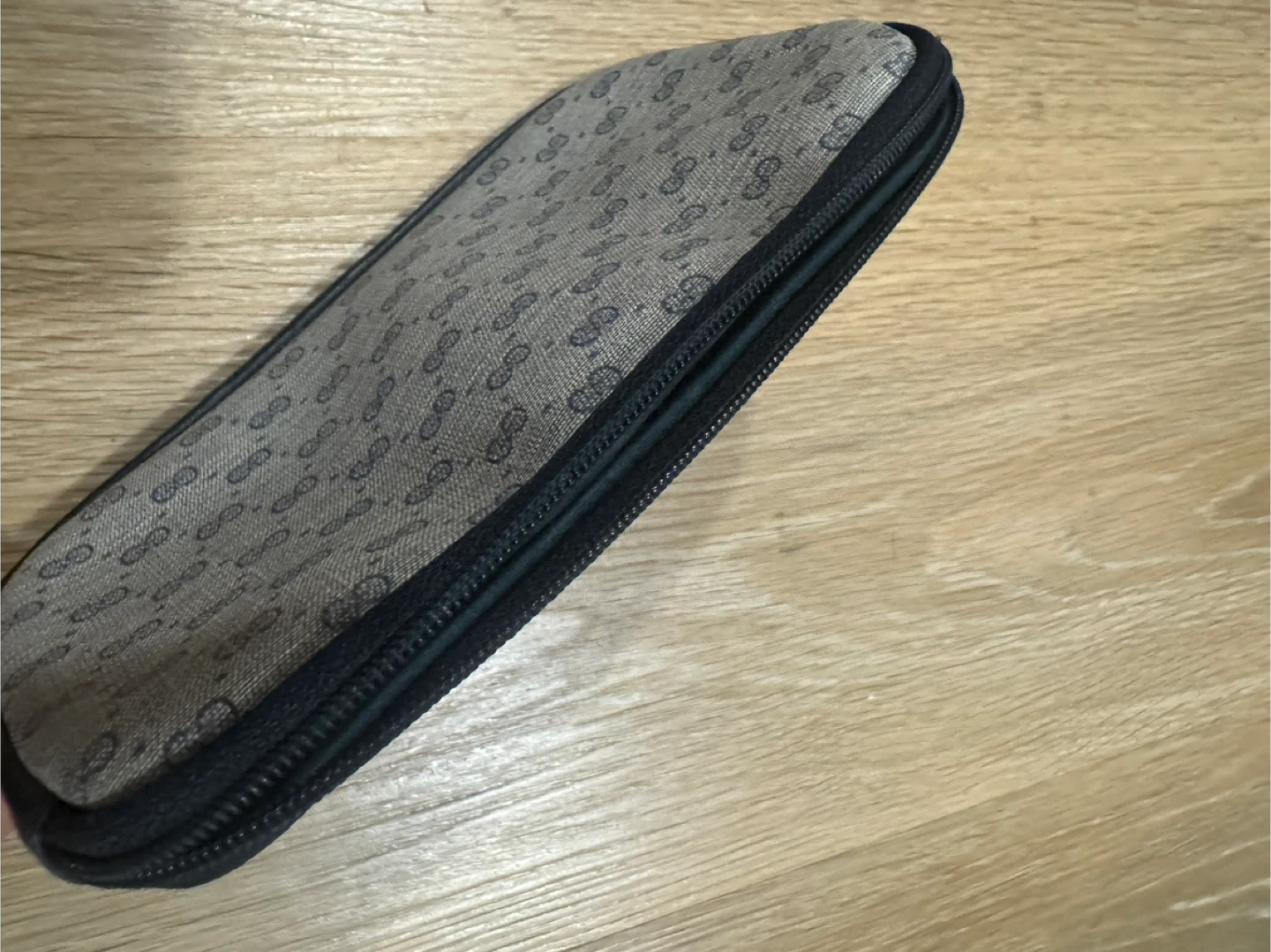 Gucci GG Vintage Cosmetic Bag - photo 4