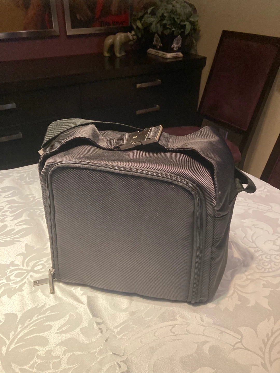 Black Ricardo brand Lunch Bag with Containers