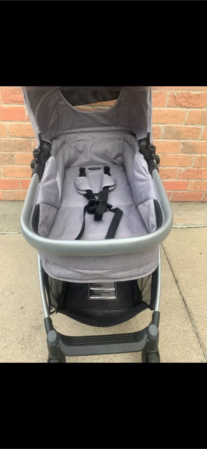 Special Baby Bassinet Stroller (Baby is Laying Down) image indicator(4)