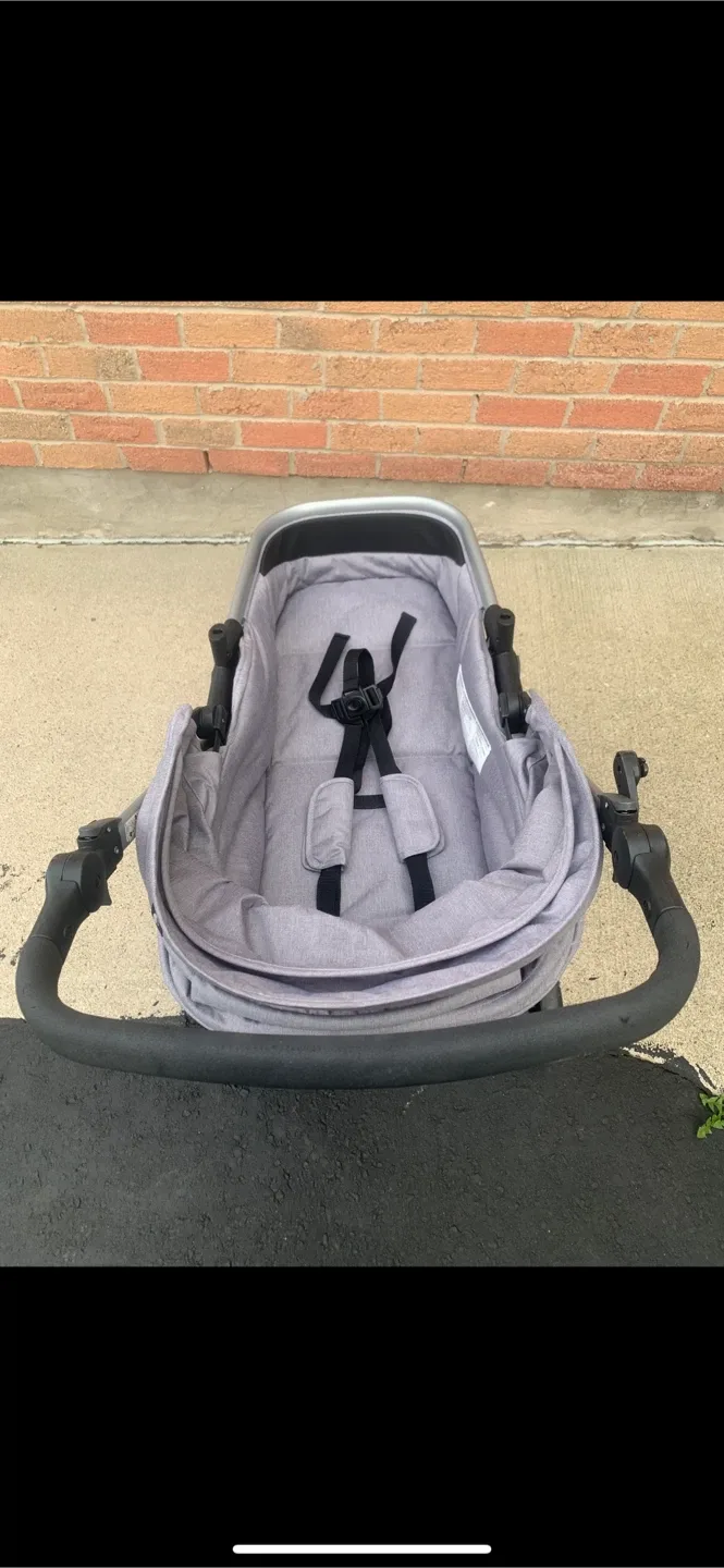 Special Baby Bassinet Stroller (Baby is Laying Down) image indicator(5)