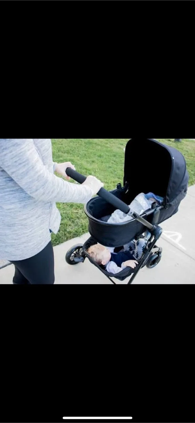 Special Baby Bassinet Stroller (Baby is Laying Down) image indicator(8)