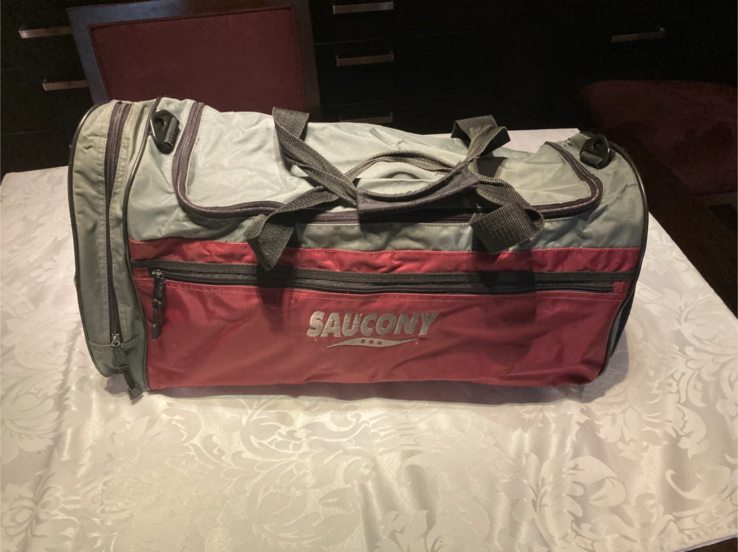 Saucony sports bag - Grey & Maroon