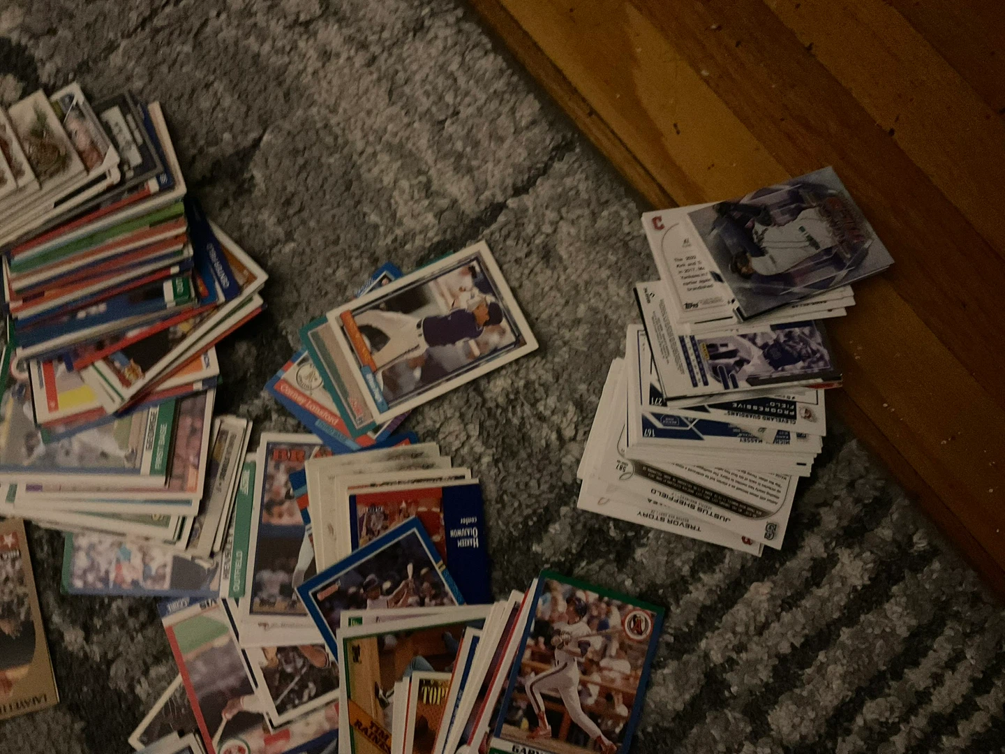 Mixed Baseball & Basketball Trading Cards - photo 4