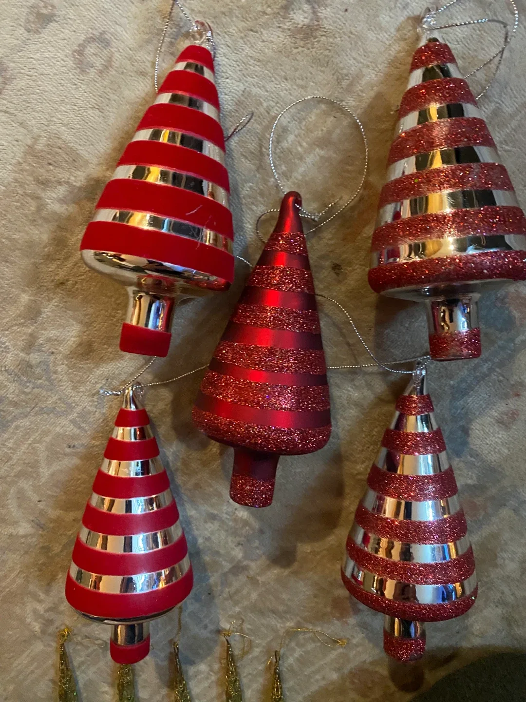 Set of 16 Christmas Tree Ornaments - Assorted Styles image indicator(2)