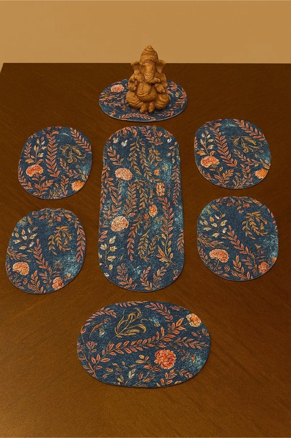 Table Runner and Placemat Set image indicator(5)