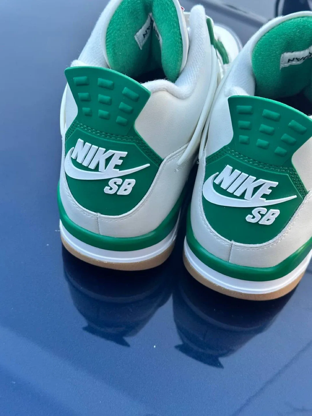 Nike Air Jordan 4 Retro SB Pine Green image indicator(2)