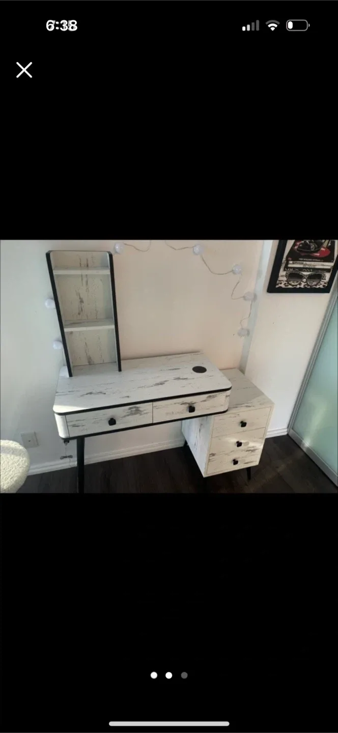 White Marble Vanity Desk with Shelves image indicator(2)