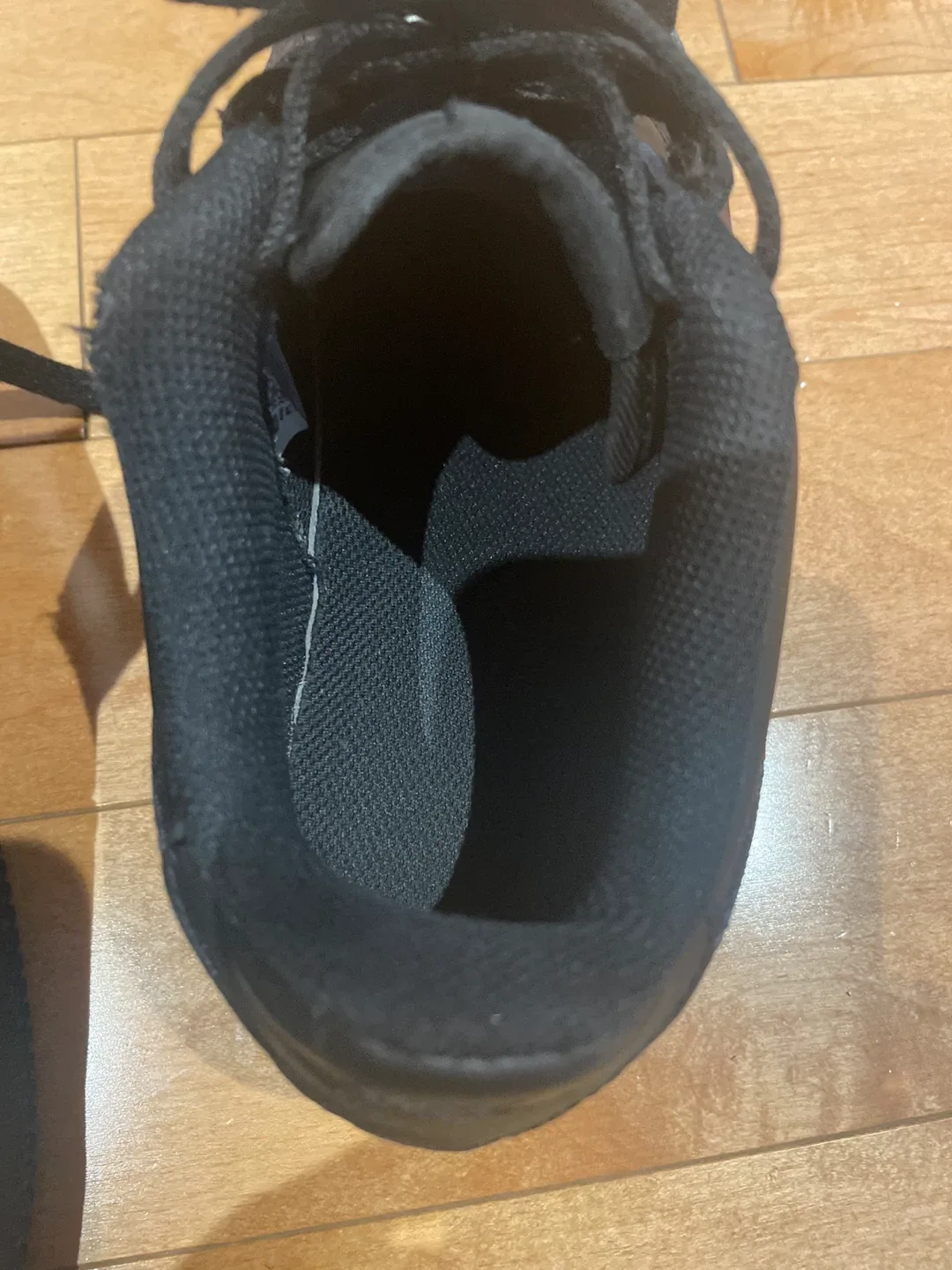 Nike Air Force 1 Black Size 6.5Y image indicator(6)