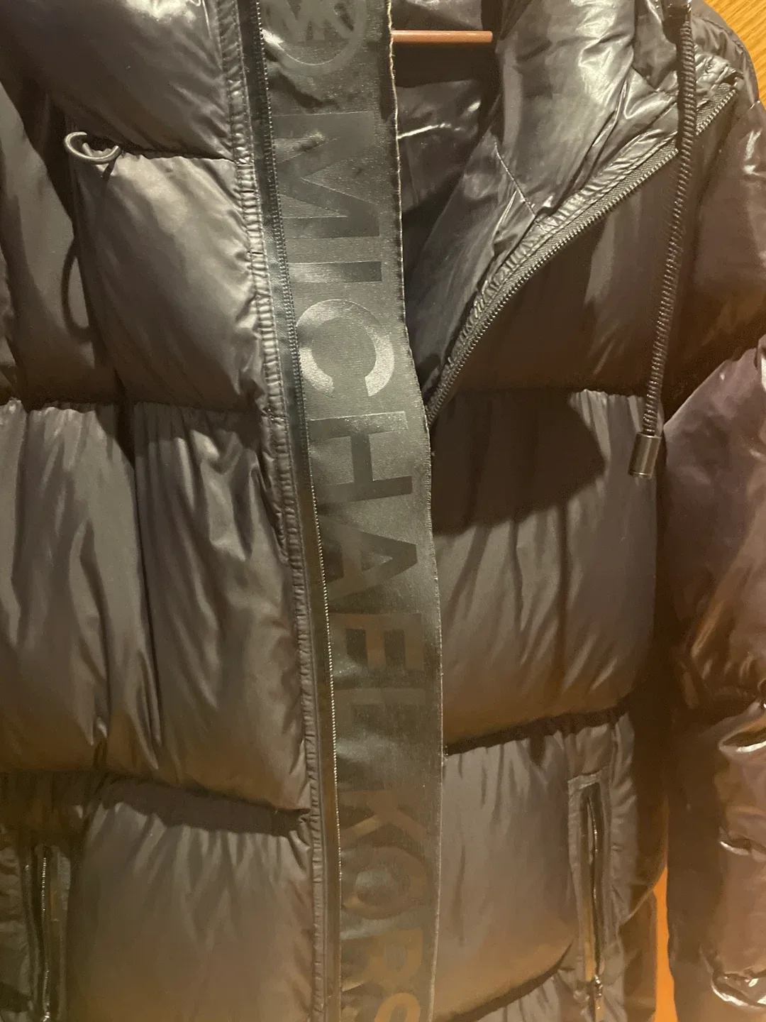 Michael Kors Black Puffer Jacket - Size L image indicator(3)