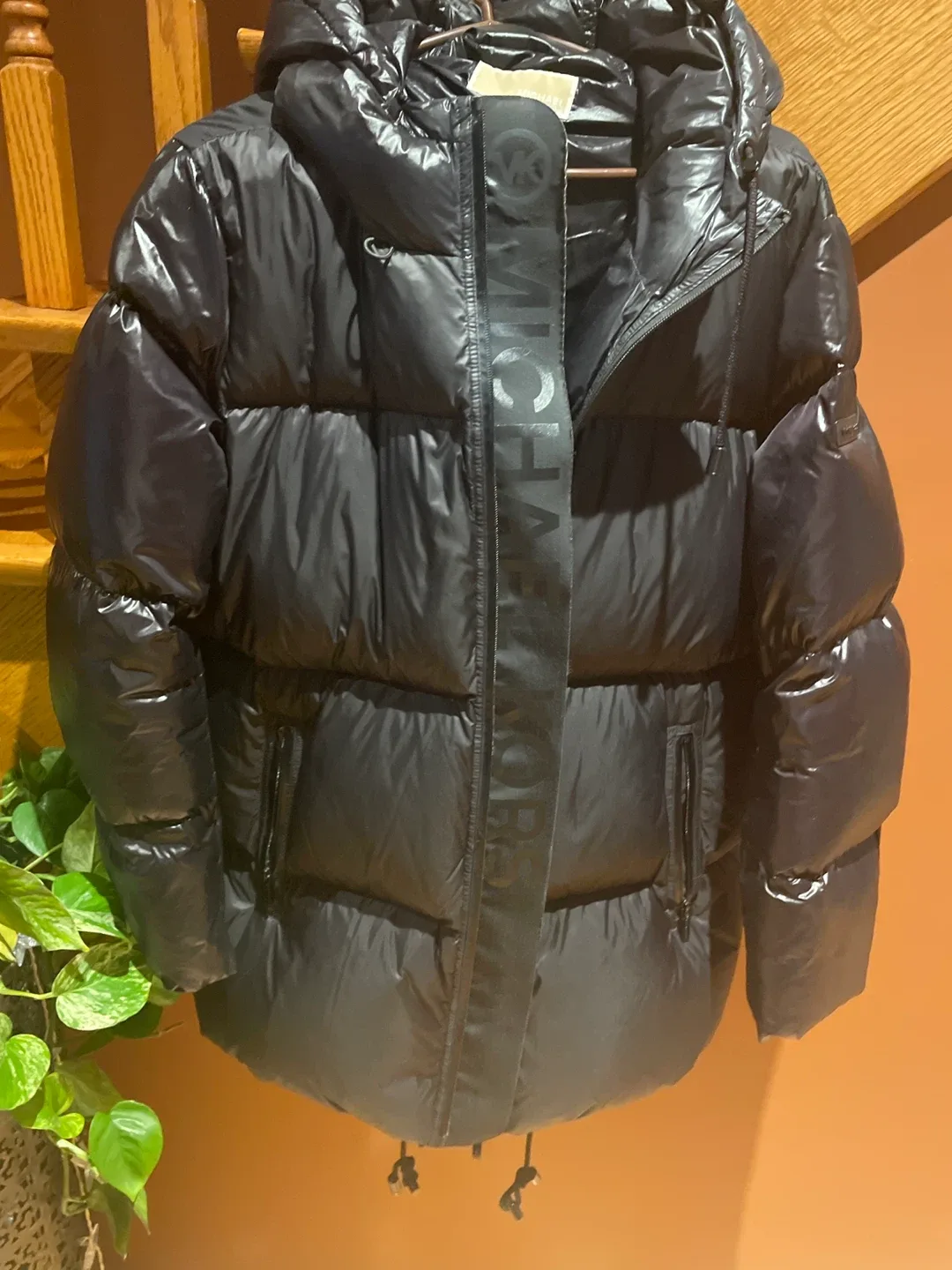 Michael Kors Black Puffer Jacket - Size L image indicator(6)