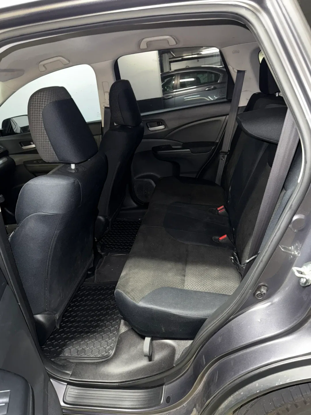 Honda CRV 2016 AWD 288000 km - Silver image indicator(6)