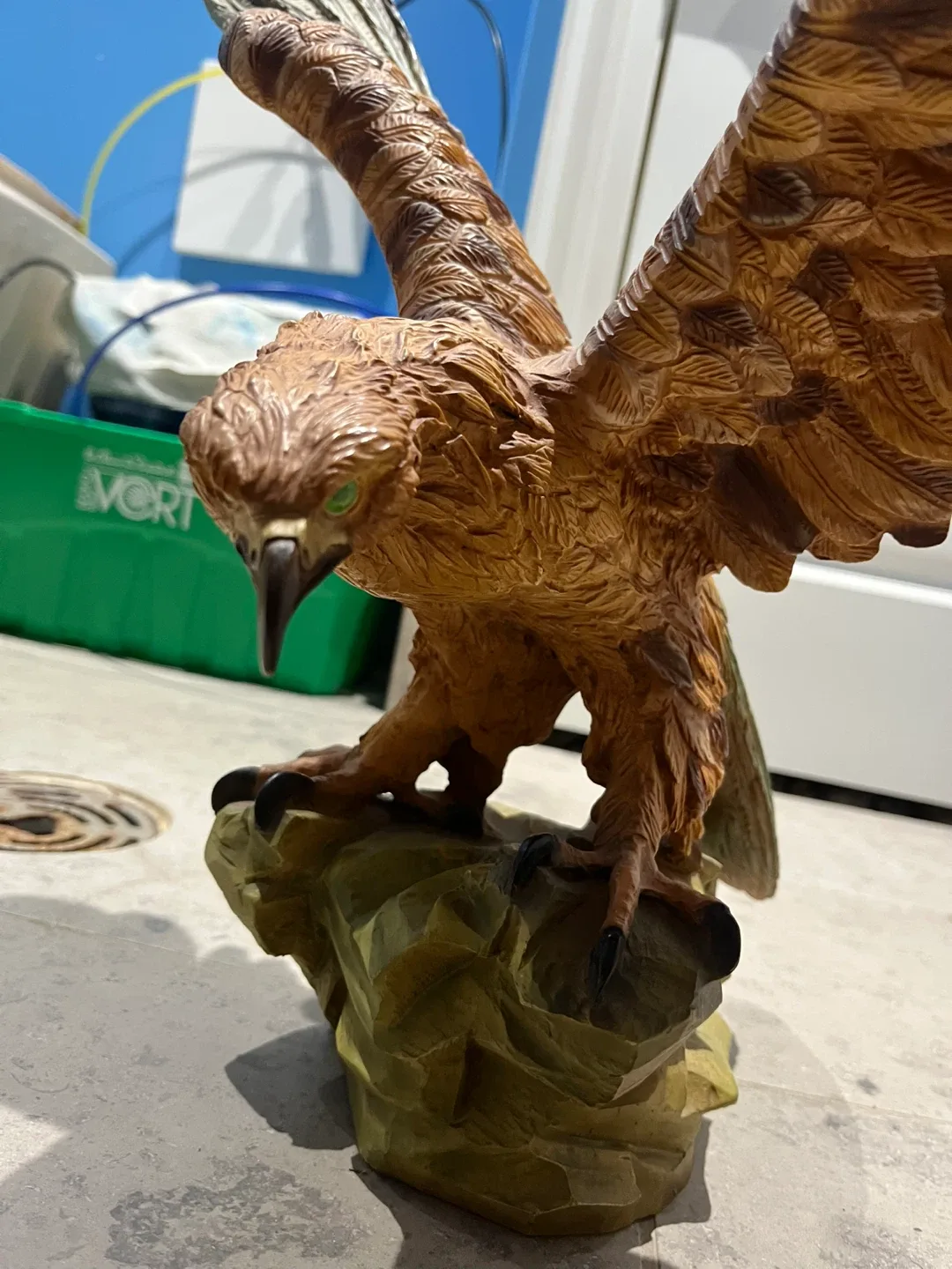 Eagle Statue Figurine image indicator(5)