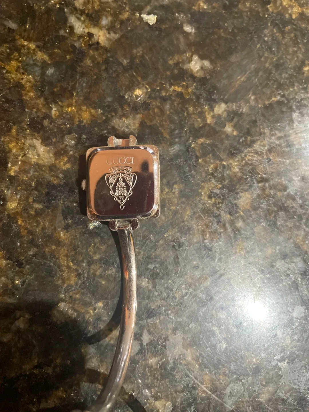 Gucci Ladies Watch image indicator(2)