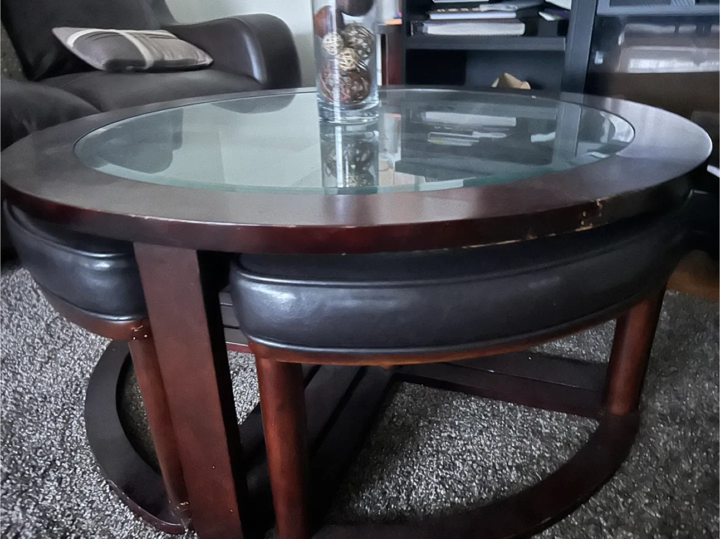 Round Coffee Table with Glass Top image indicator(2)