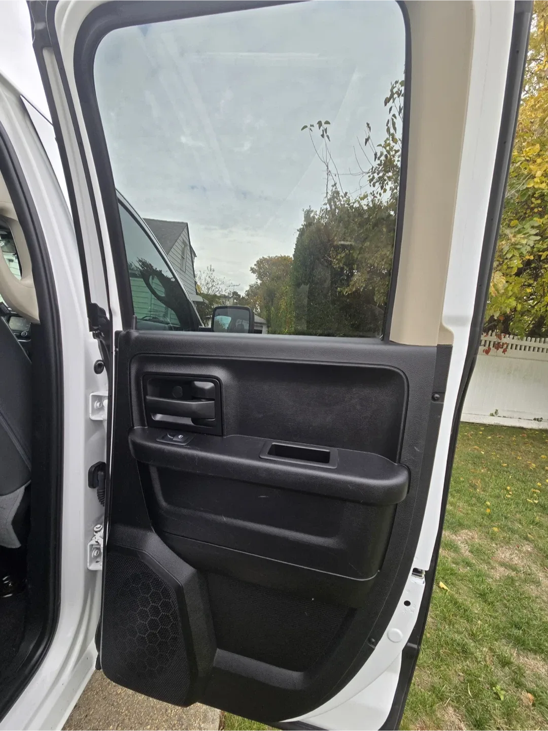 RAM 1500 Truck image indicator(6)