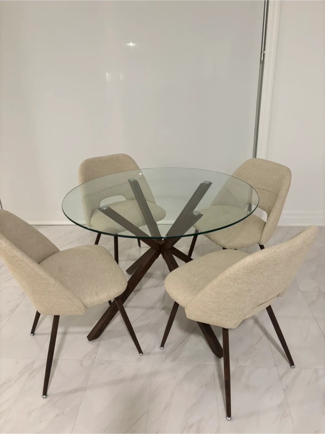 Glass Top Kitchen or Dining Table includes 4 Chairs image indicator(5)
