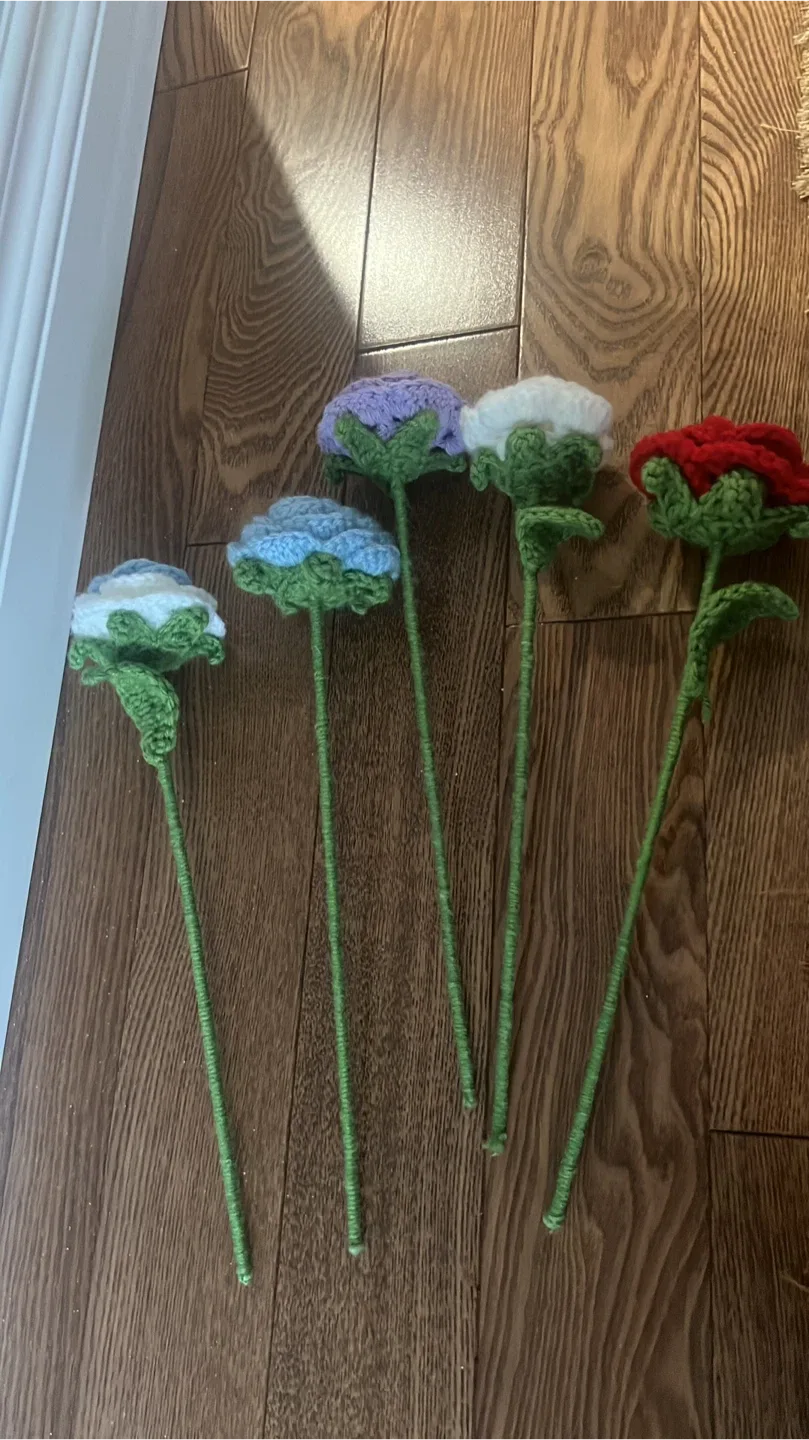 Crochet Flower Bouquet - Handmade image indicator(5)