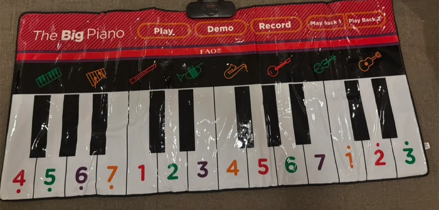 FAO Schwartz The Big Piano 70” Long Musical Playmat image indicator(6)
