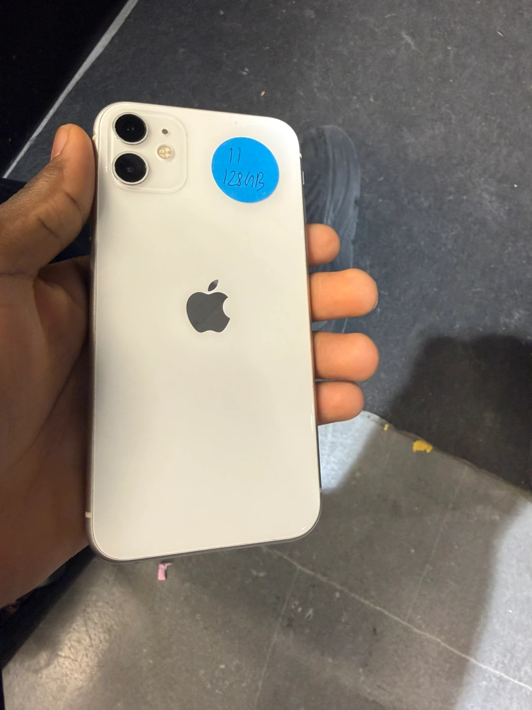 Apple iPhone 11 - 128GB - White