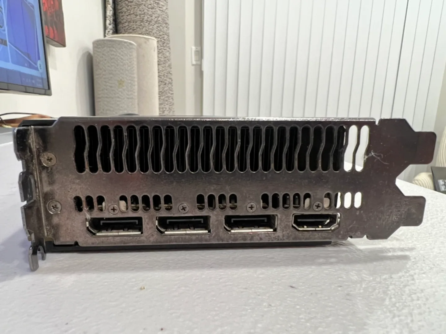 AMD Radeon RX Vega 64 Graphics Card (read desc…) image indicator(4)