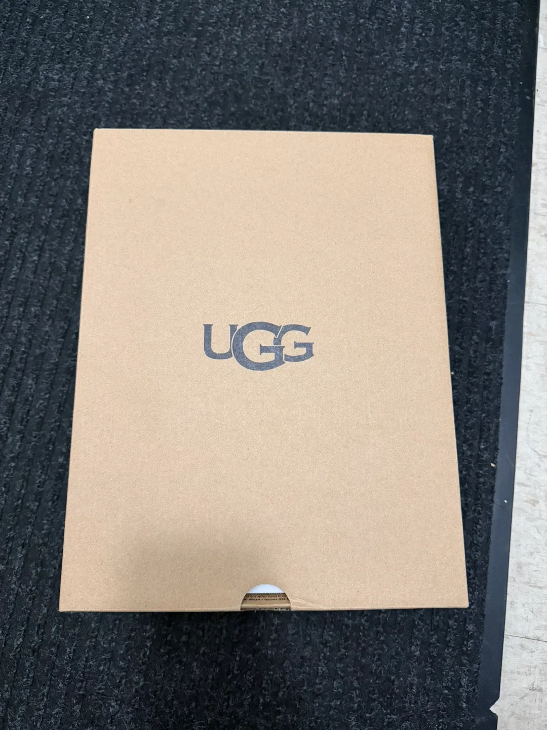 UGG Classic Mini Side Zip Boot - Size 7