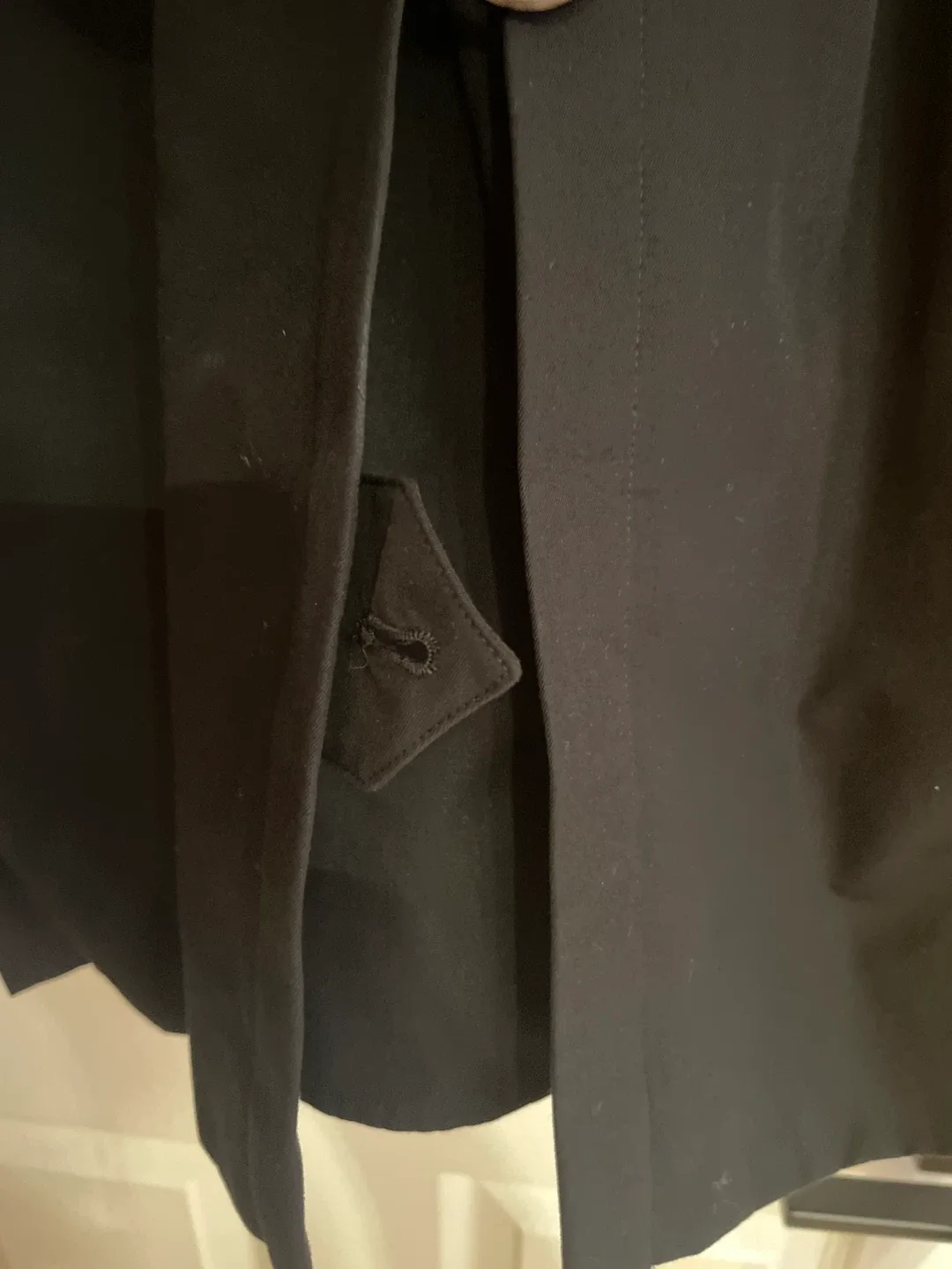 Burberry The Sandringham Black Trench Coat image indicator(7)