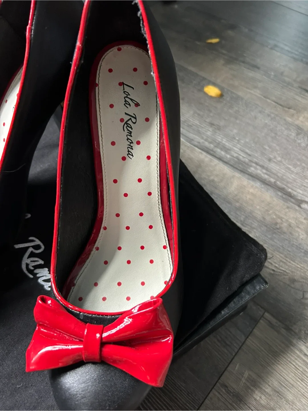 Pretty pretty pin up girl 💋 image indicator(4)