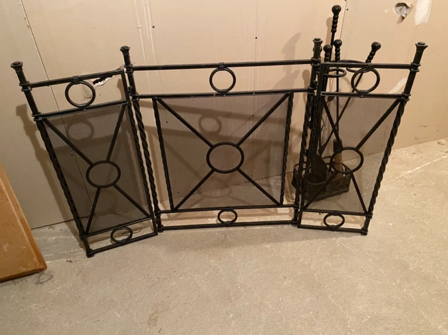Fireplace Screen & Tool Set - Black Metal image indicator(2)