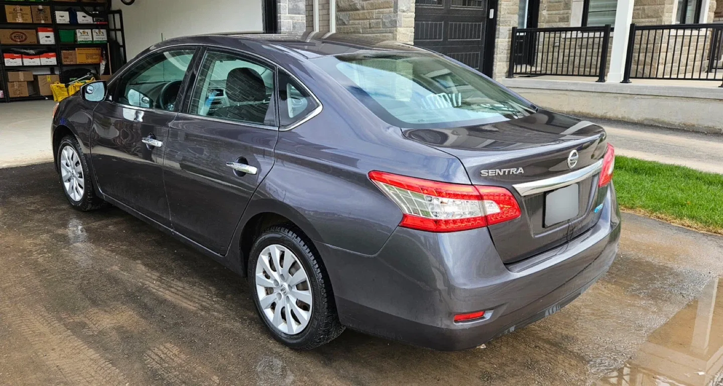 2013 Nissan Sentra Sedan - Grey image indicator(3)