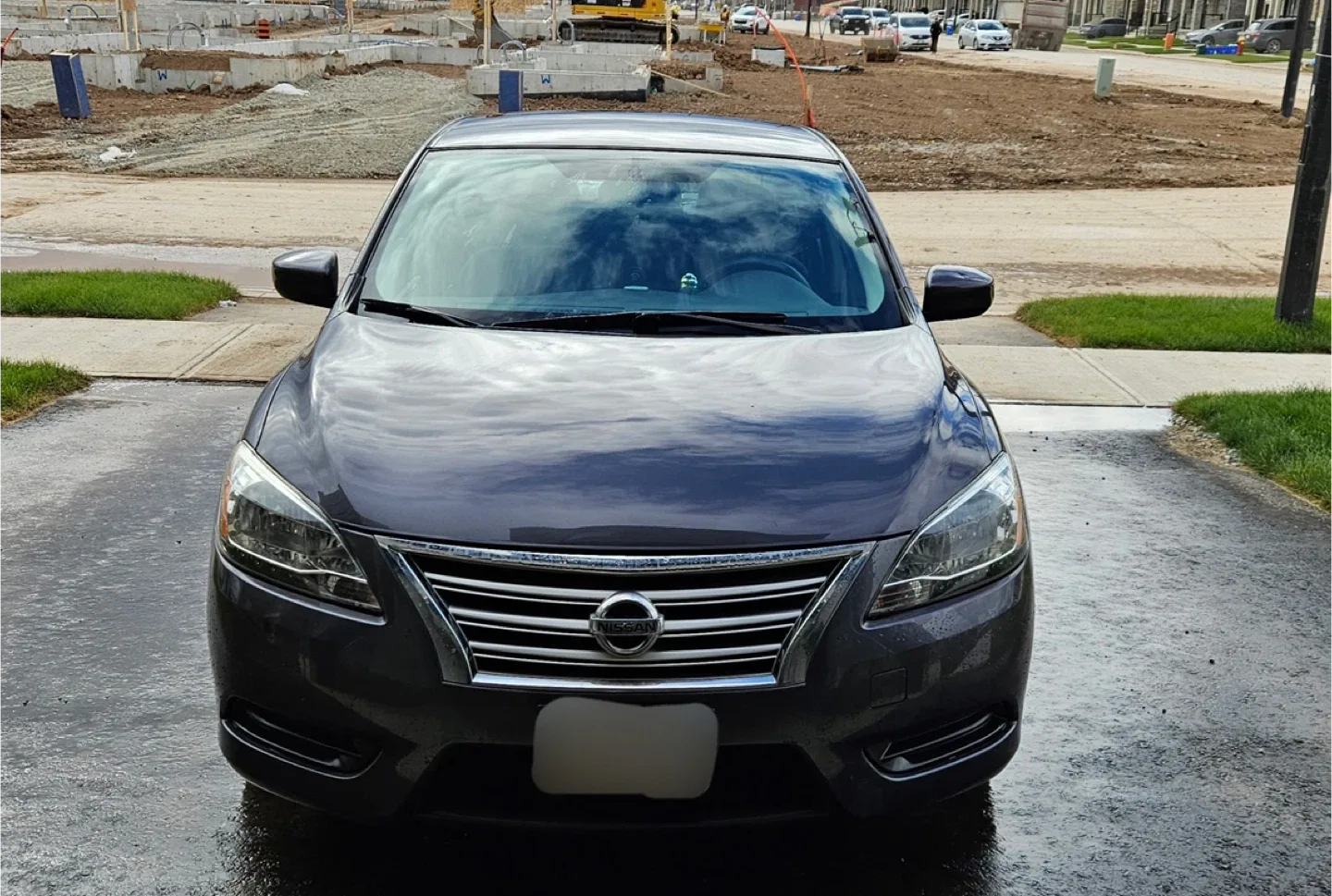 2013 Nissan Sentra Sedan - Grey image indicator(2)