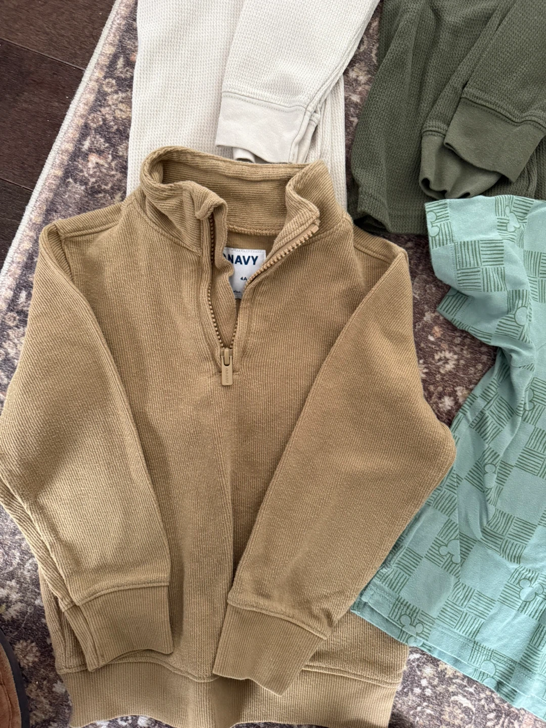 Old Navy Kids Shirts - Size 4T - photo 4