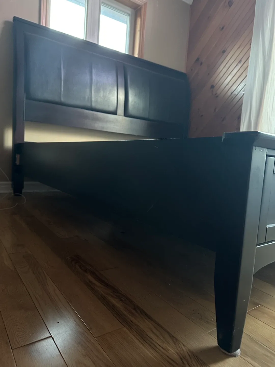 Aspen home luxury King Size Wood Storage Bed (CAN DELIVER) image indicator(6)